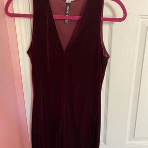 Design lab velour dress-size small